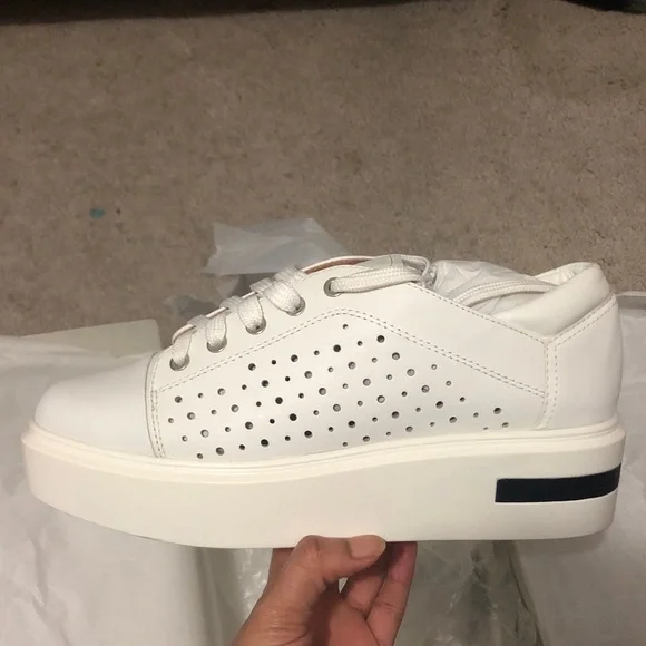 Paolo White Leather Kendra Sneakers - Picture 3 of 4